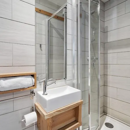 - Les Melezes * Tignes